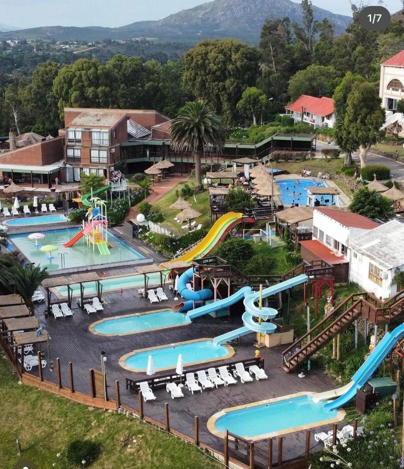 Complejo Laderas Del Cerro Hotel Piriapolis Ngoại thất bức ảnh